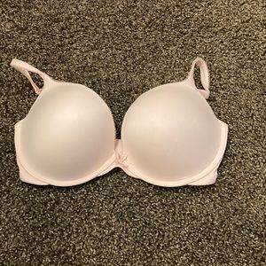 Victoria’s Secret push up bra
